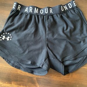 Women’s Under Armour heat guard shorts